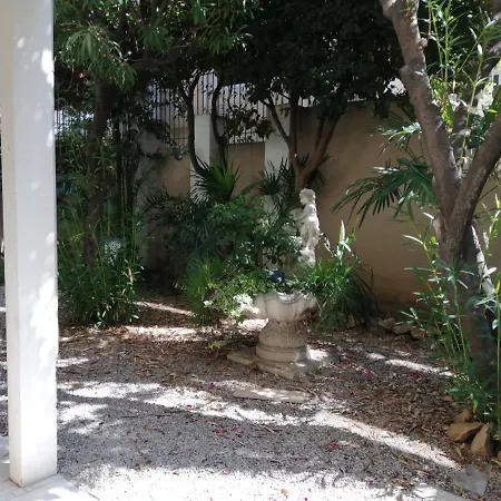 Cannes Croisette Two Bedrooms Apartment Apartmán